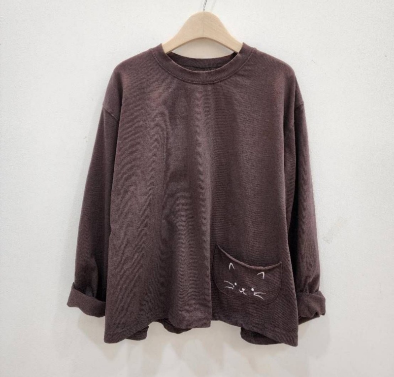 韓 手肘拼布口袋貓咪上衣 2色 size