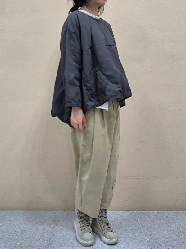 韓 前口袋素色上衣 4色 size