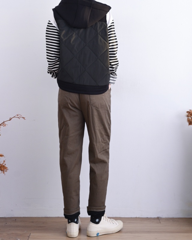 韓 口袋小黑釦休閒褲 3色  size