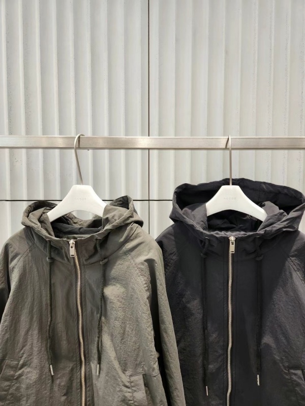 韓 短版連帽防風外套 2色 size