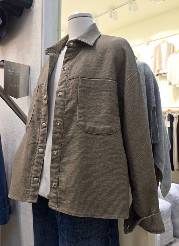 韓 圓釦短版襯衫外套 2色 size