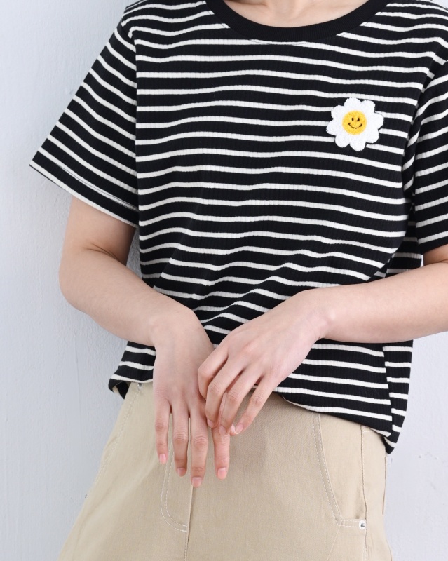 韓 小花條文上衣 size