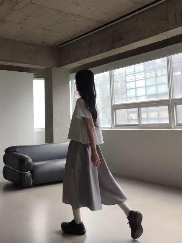 韓 小傘狀素色上衣 2色 size