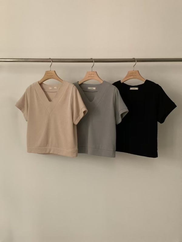 韓 小V領上衣 3色 size