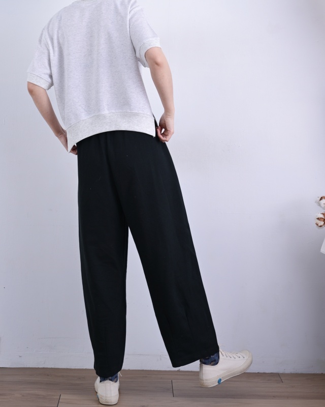 韓 戴帽鴨短版上衣 2色 size