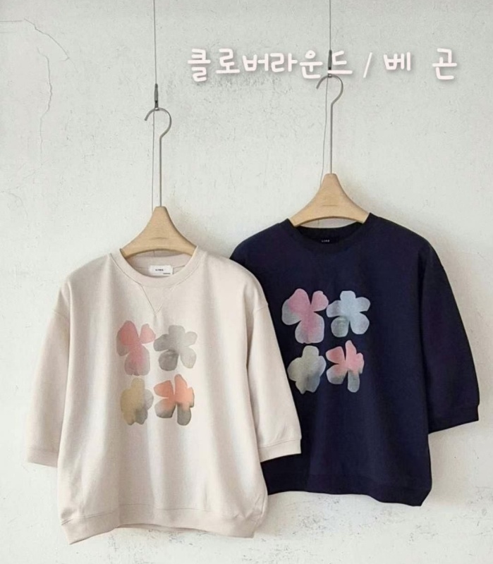 韓 四朵花上衣 2色