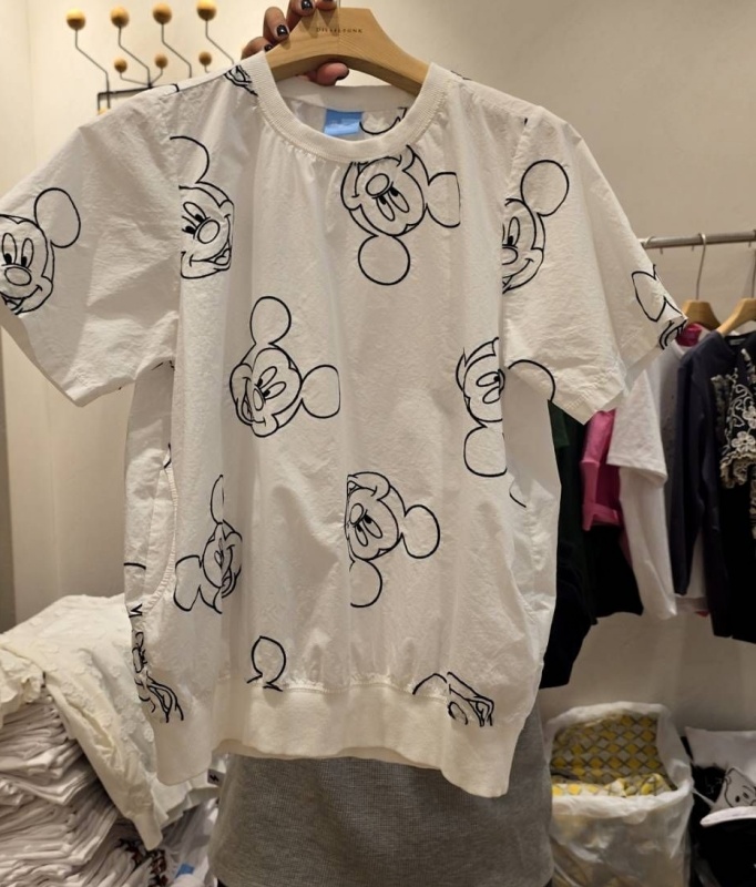 韓 車線滿版頭上衣 size