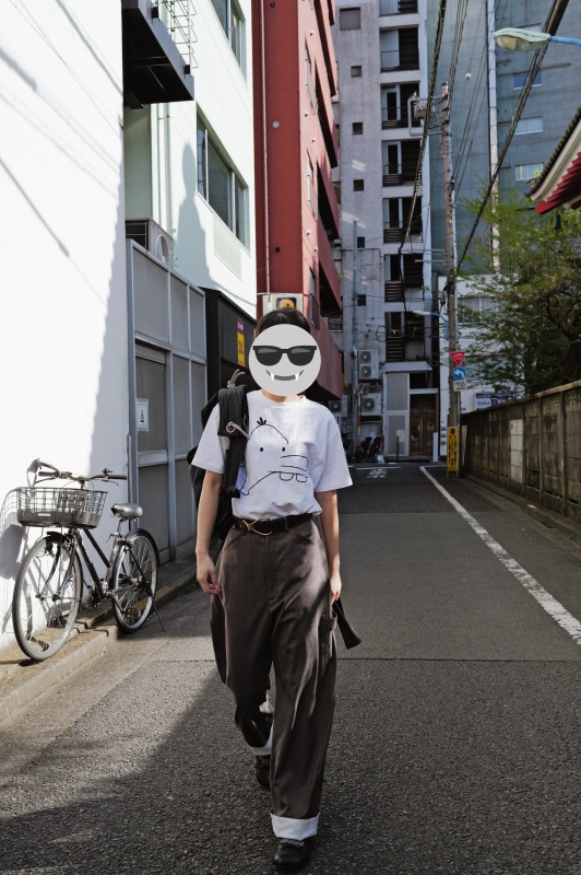 韓 繡線兩顆牙上衣 3色 size
