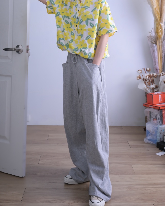 韓 卡通大花上衣 2色 size