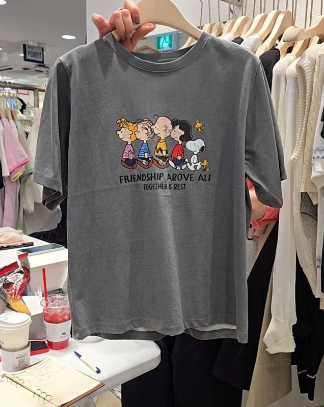 韓 大家都是好朋友上衣 2色 size