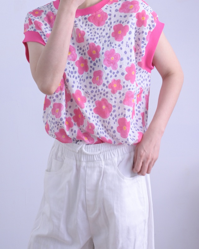 韓 點點花上衣 3色 size