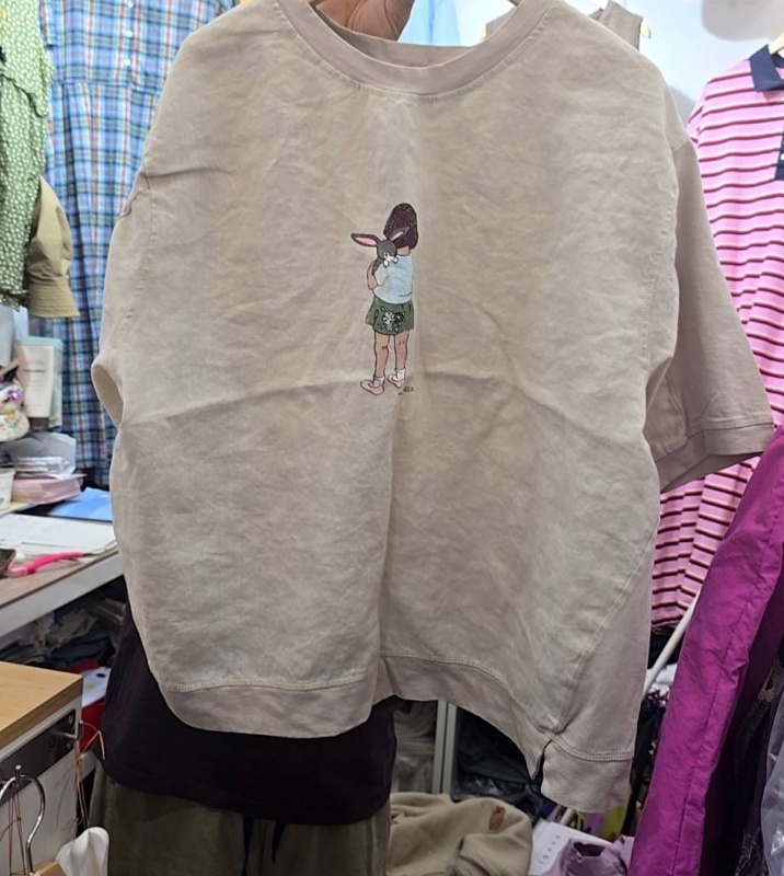 韓 女孩與小兔上衣 2色 size