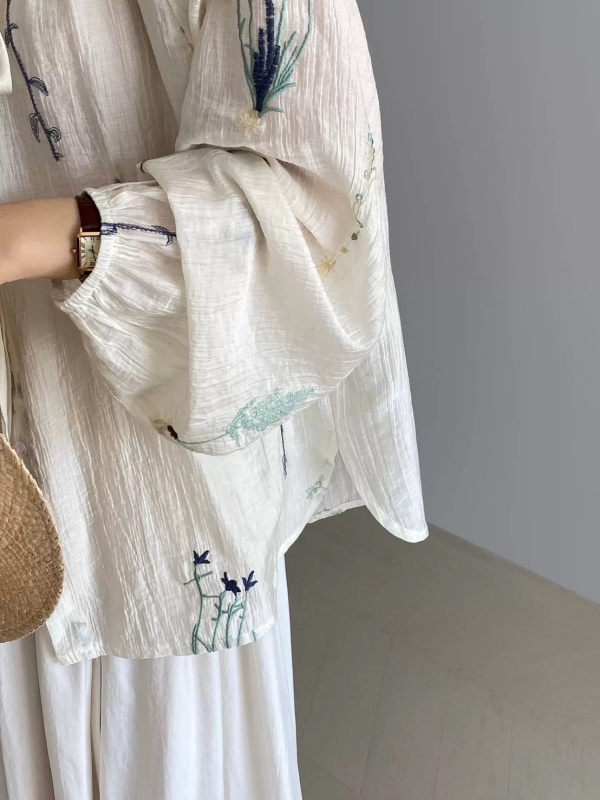 韓 刺繡小花綁帶上衣 size