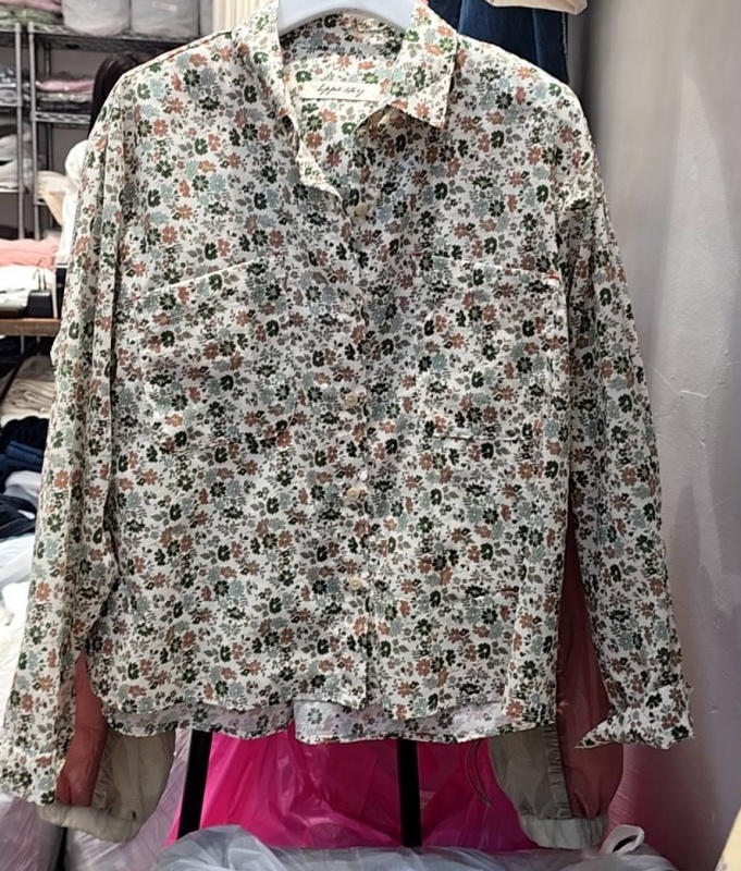 韓 雙口袋小花襯衫 2色 size