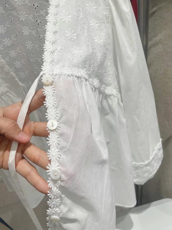 韓 小織花V綁帶上衣 size