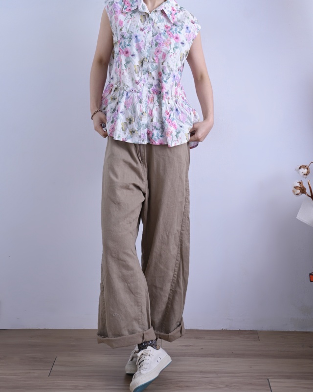 韓 抓摺花花無袖有領上衣 size