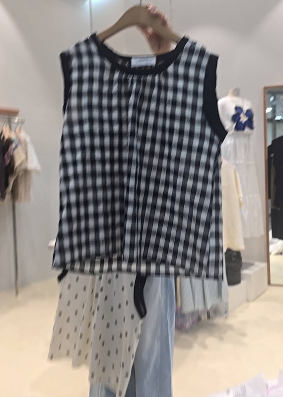 韓 滾黑邊無袖上衣 2色 size