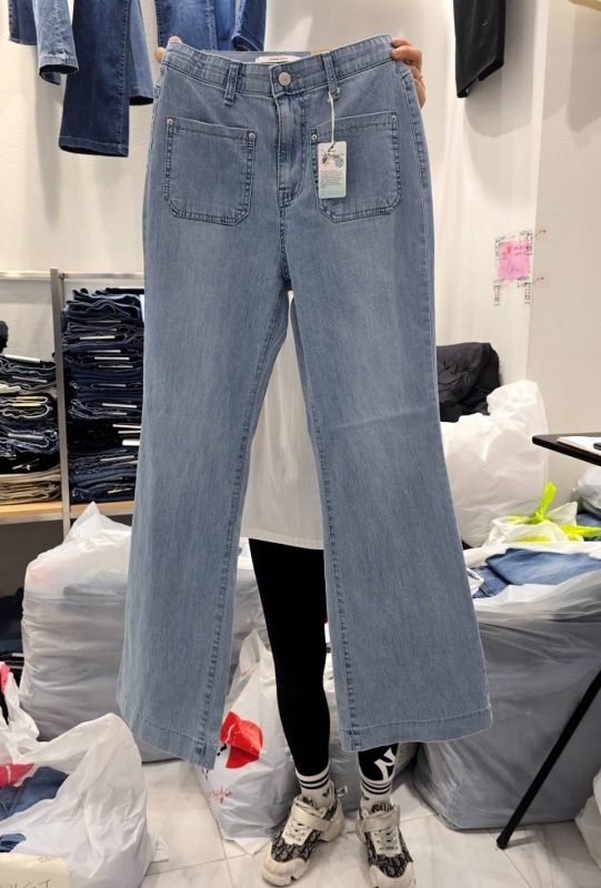 韓 淺刷色方口袋牛仔褲 size