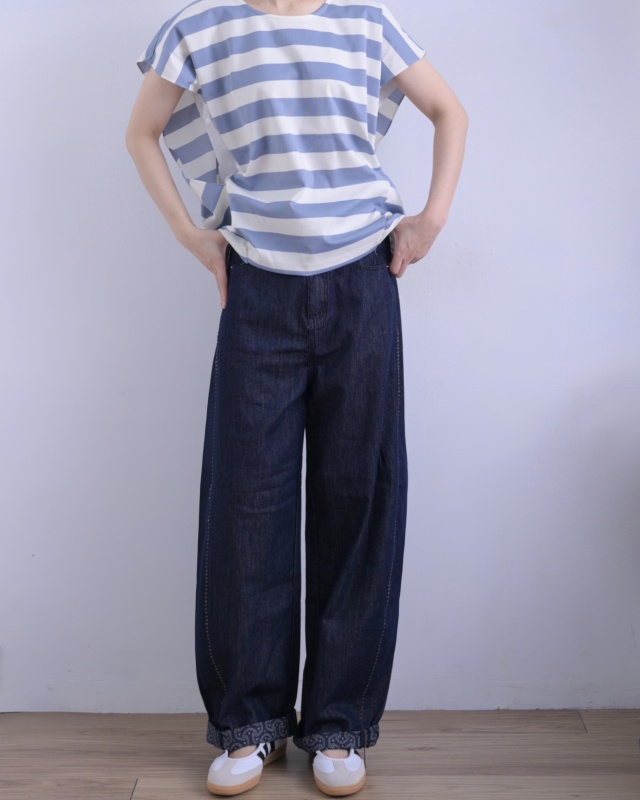 韓 褲管反摺圖騰牛仔褲 size