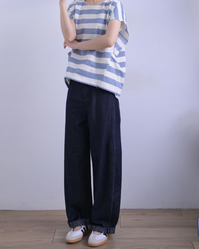 韓 褲管反摺圖騰牛仔褲 size