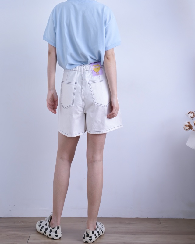韓 車線白短褲 size