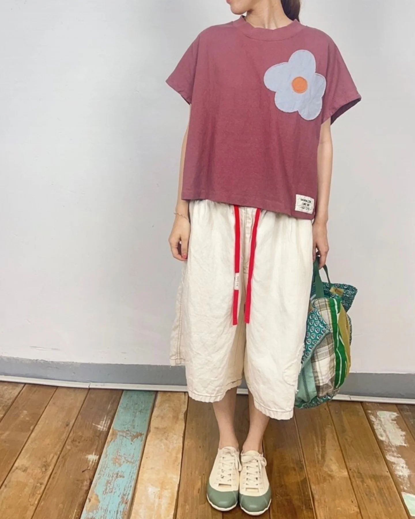 韓 單顆花六分褲 3色