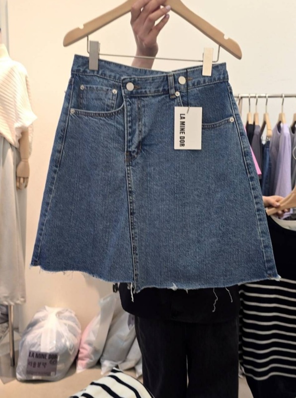韓 不規則牛仔短裙 2色 size