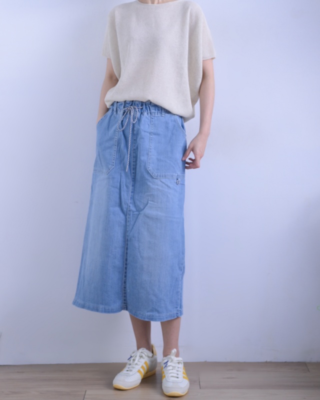 韓 淺刷色牛仔裙 size