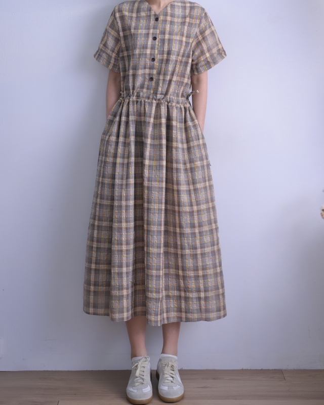 韓 小釦格紋長洋 2色 size