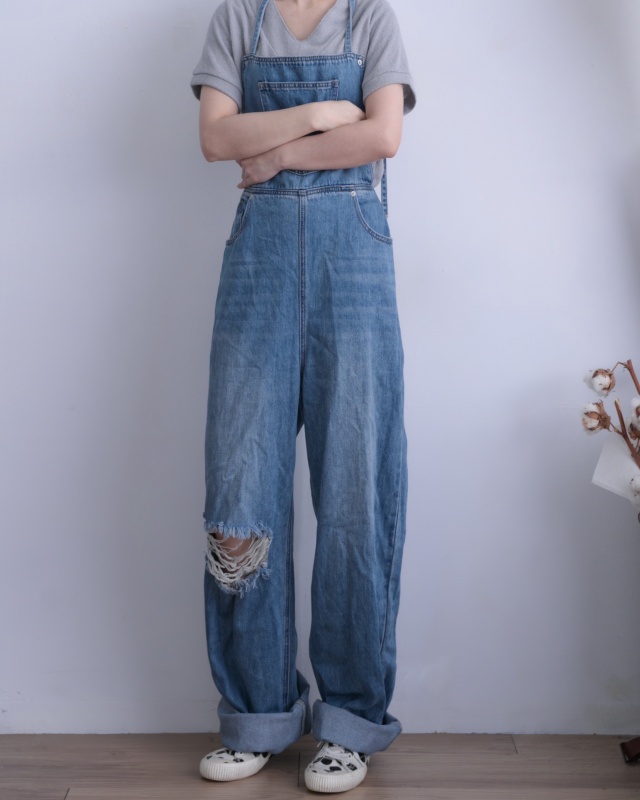 韓 破損風牛仔吊帶褲 size