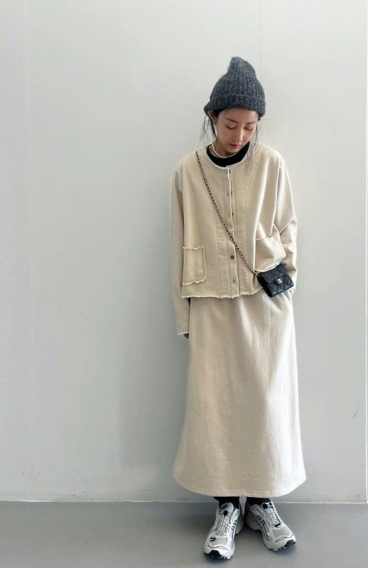 韓 衣襬鬚鬚小釦外套 2色 size
