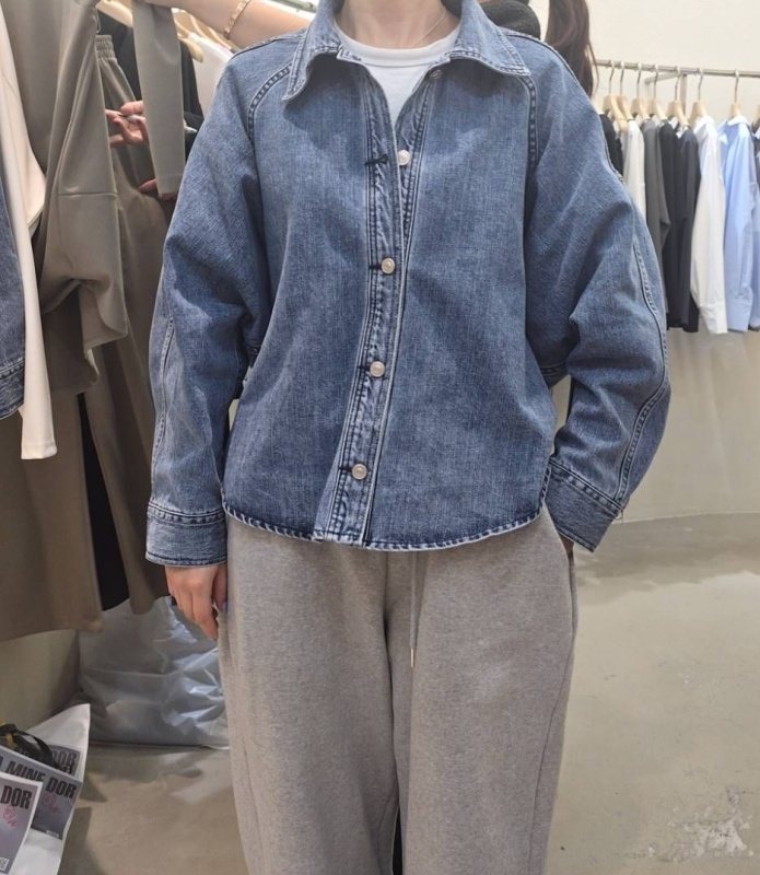 韓 背剪接牛仔外套 size