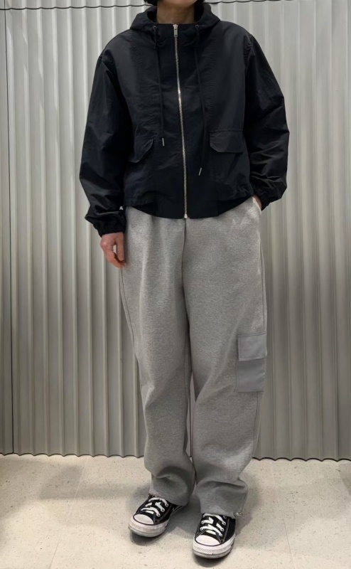 韓 短版連帽黑色外套 size