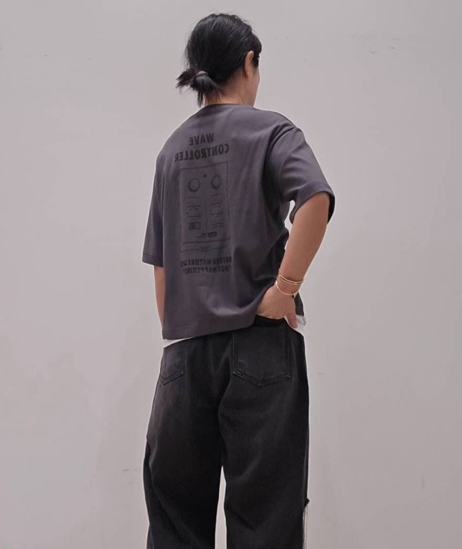 韓 英文字小標上衣 3色 size
