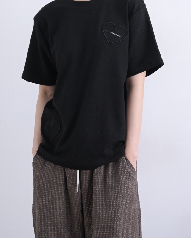 韓 低調愛心上衣 2色 size