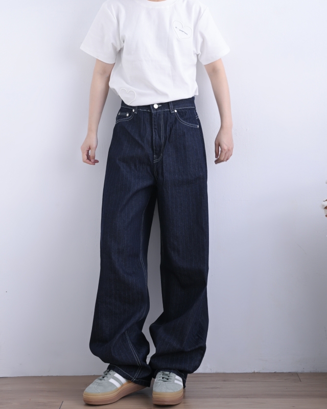 韓 低調愛心上衣 2色 size