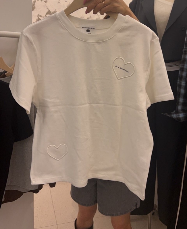 韓 低調愛心上衣 2色 size