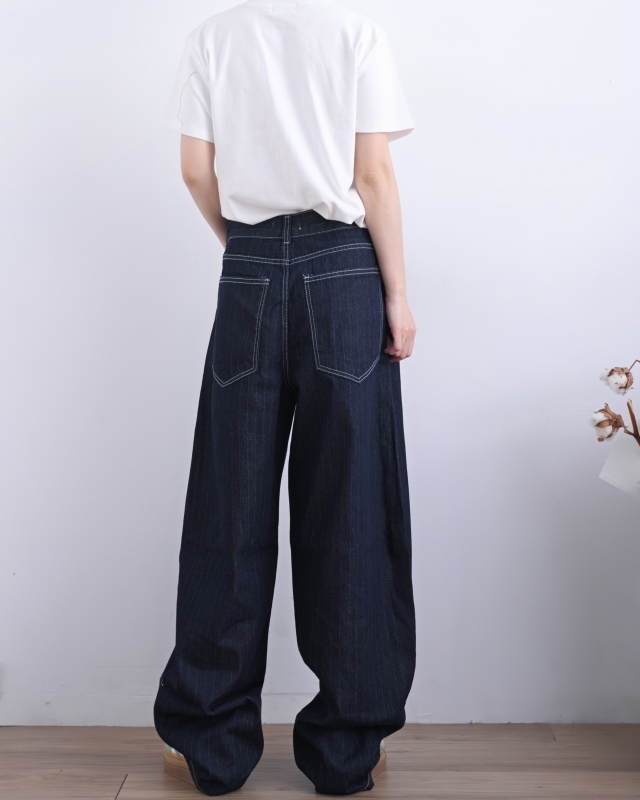 韓 低調愛心上衣 2色 size