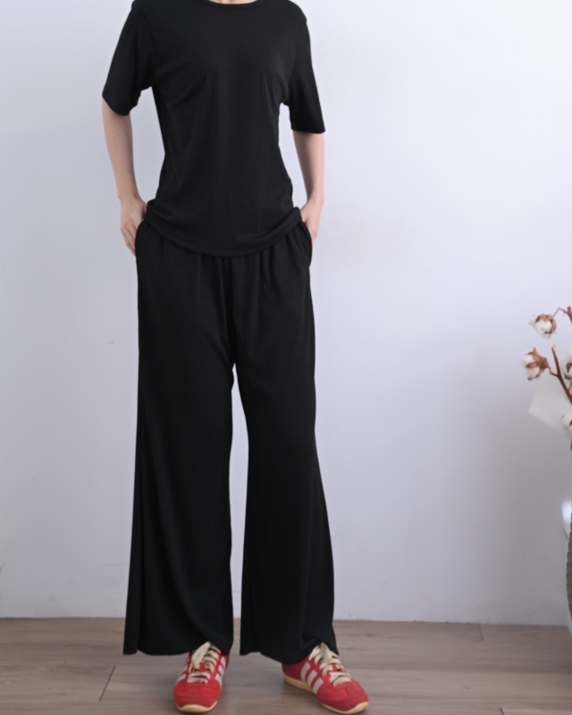 韓 細壓摺短袖上衣 2色 size