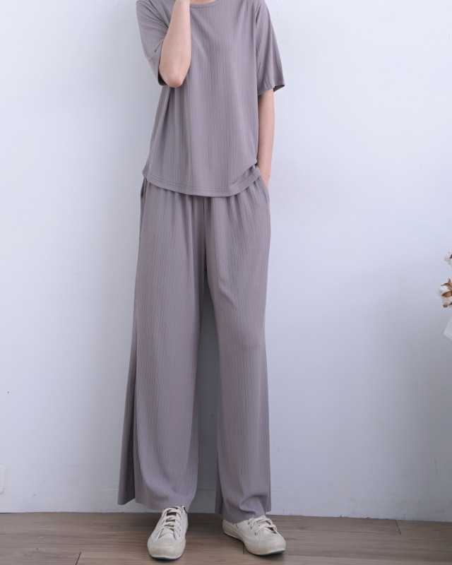 韓 細壓摺短袖上衣 2色 size