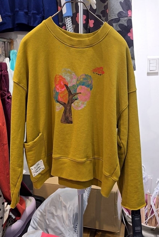 韓 手繪風大樹上衣 3色 size