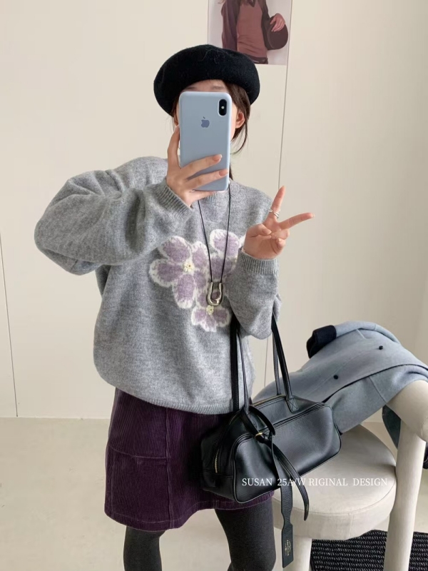 韓 大花小立體花上衣 2色 size