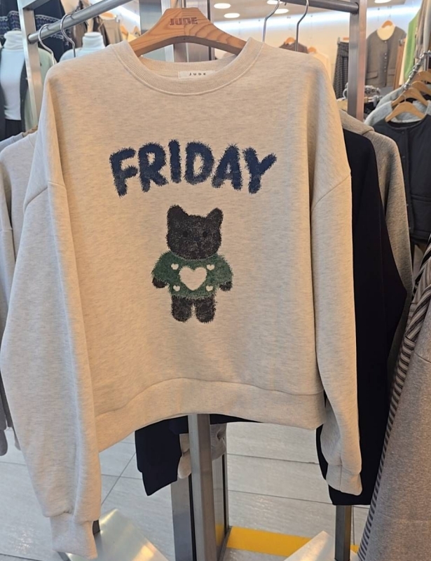 韓  愛心熊上衣 2色 size