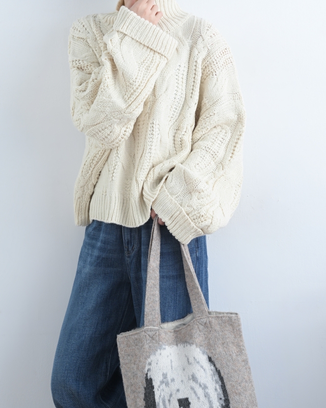 韓 小高領寬袖毛衣 2色 size