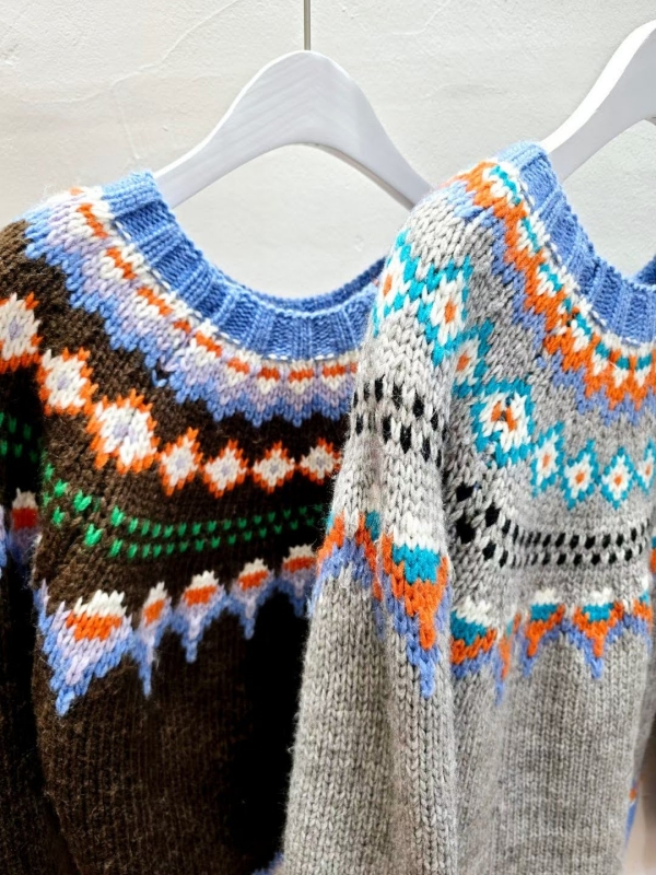 韓 繽紛圖騰上衣 2色 size