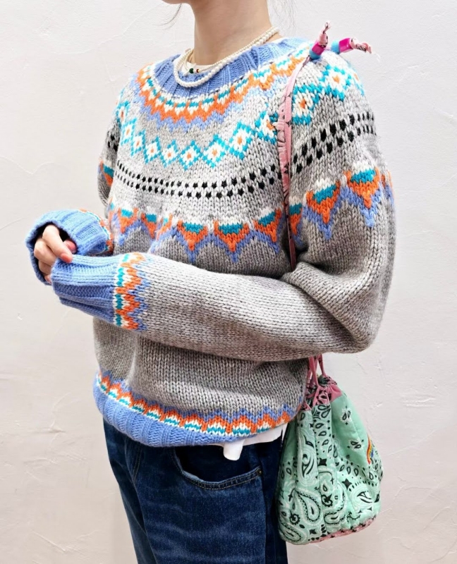 韓 繽紛圖騰上衣 2色 size