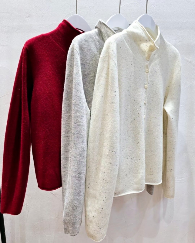 韓 細點小高領上衣 3色 size