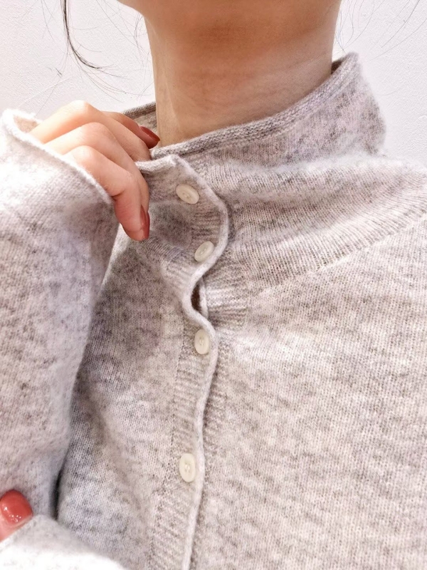 韓 細點小高領上衣 3色 size