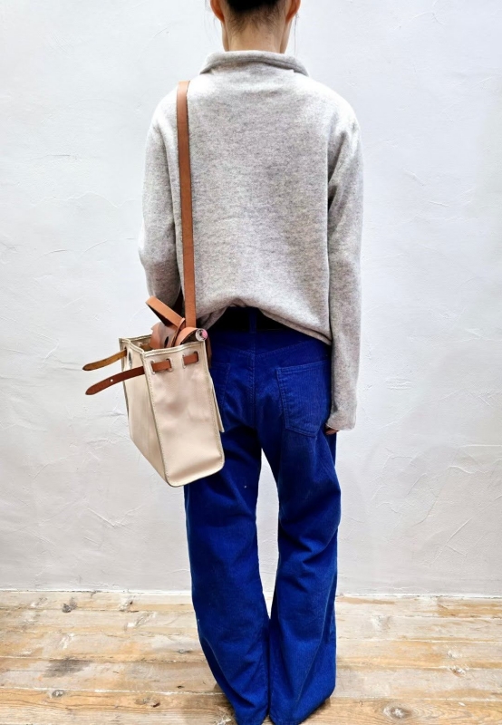 韓 細點小高領上衣 3色 size