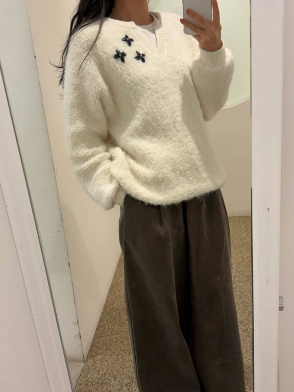 韓 三短小花V領上衣 2色